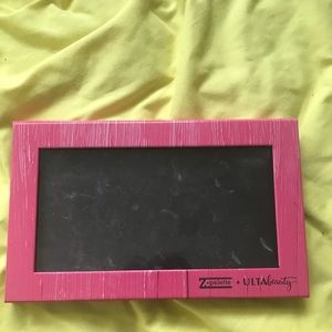 Empty magnetic z palette